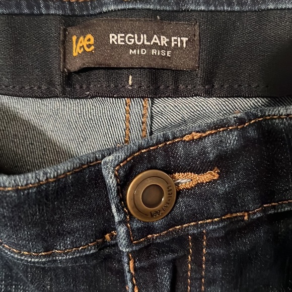 Lee Regular Fit Mid-Rise Denim Capris Size 10 Medium - Picture 2 of 5